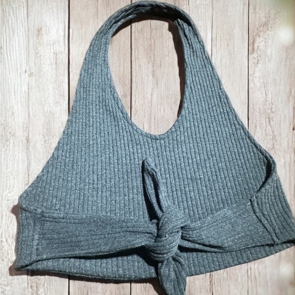 Free People Beach Gray Ribbed Knit Cropped Halter Top Size Large NWOT - Picture 1 of 6